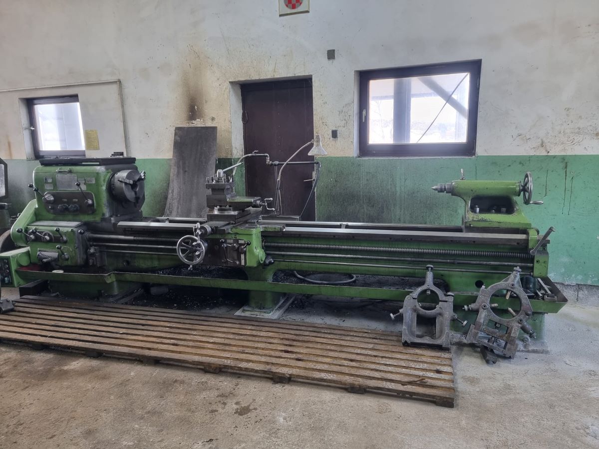 Budapest lathe